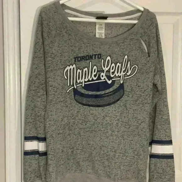 Cute Ladies Toronto Maple Legs licensed  long sleeve T. Size M - Picture 1 of 4